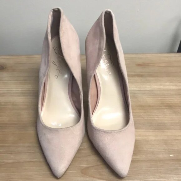 Fergie Women’s Acapella Pump - Picture 3 of 6